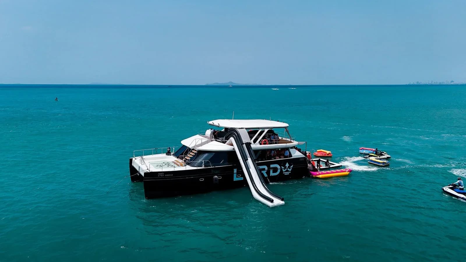 LORD 65ft 파티 카타마란 상품 사진 3